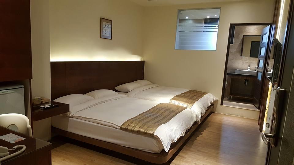 Happy Hostel Lukang Bagian luar foto